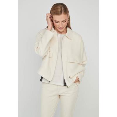 cazadora beige mujer