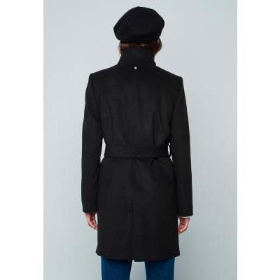 abrigo corto negro con cinturon dandara