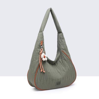 bolso golgante flor