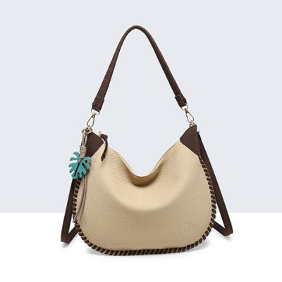 bolso detalle pespunte tendencia