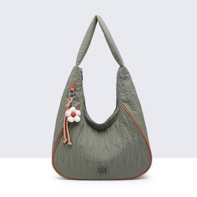 bolso golgante flor