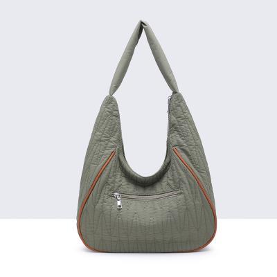 bolso golgante flor